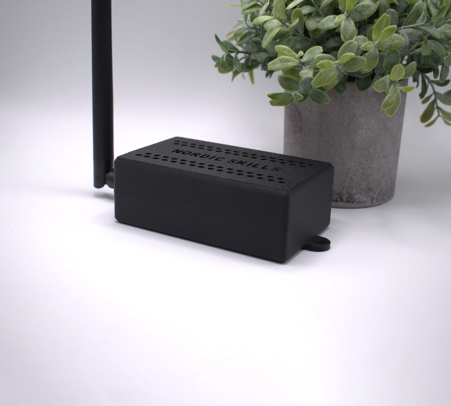 DTU für Hoymiles HMS 300-2000 und HMT 1600-2250. LAN-DTU Plug & Play mit Gehäuse