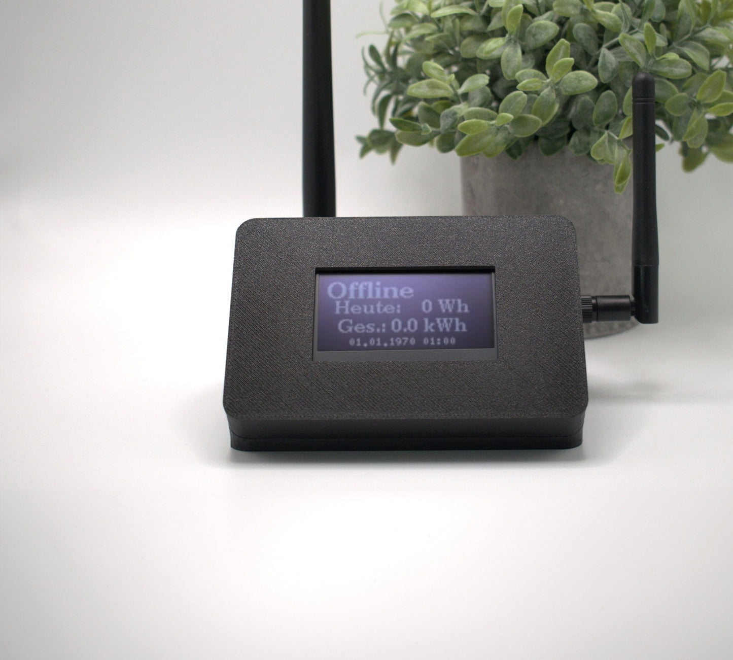 DTU für Hoymiles der HM 300-1500, HMS 300-2000 und HMT 1600-2250 mit XXL Display und Gehäuse